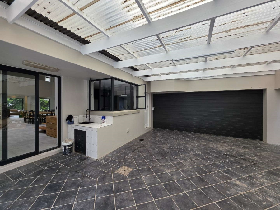 5 Bedroom Property for Sale in Plattekloof Western Cape